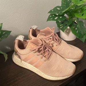 Gently used adidas light pink women’s size 9 look great